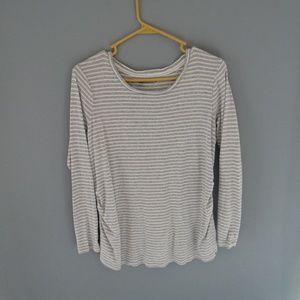 Gap maternity long sleeve shirt